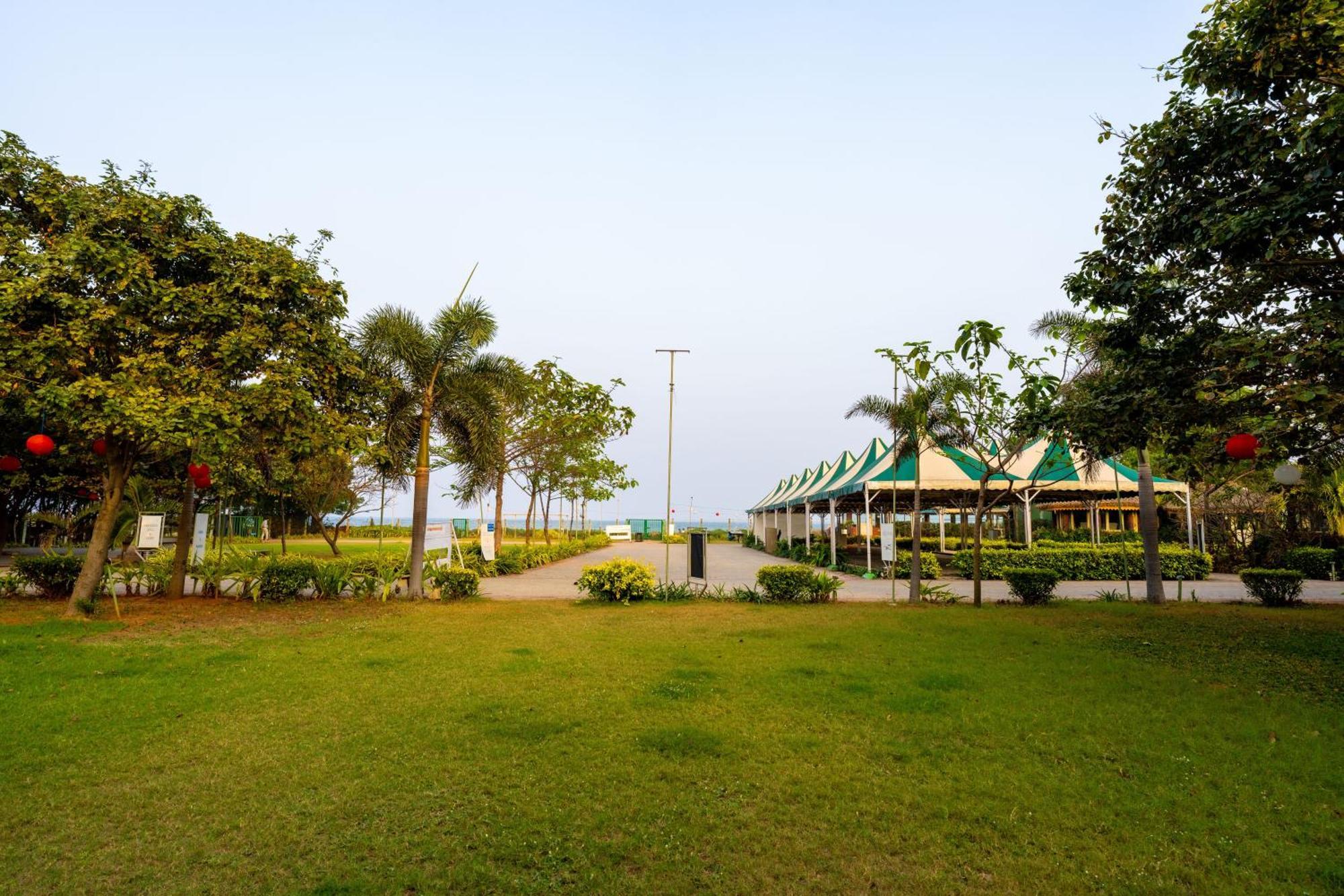 Shore Front Resort فيساخاباتنام المظهر الخارجي الصورة
