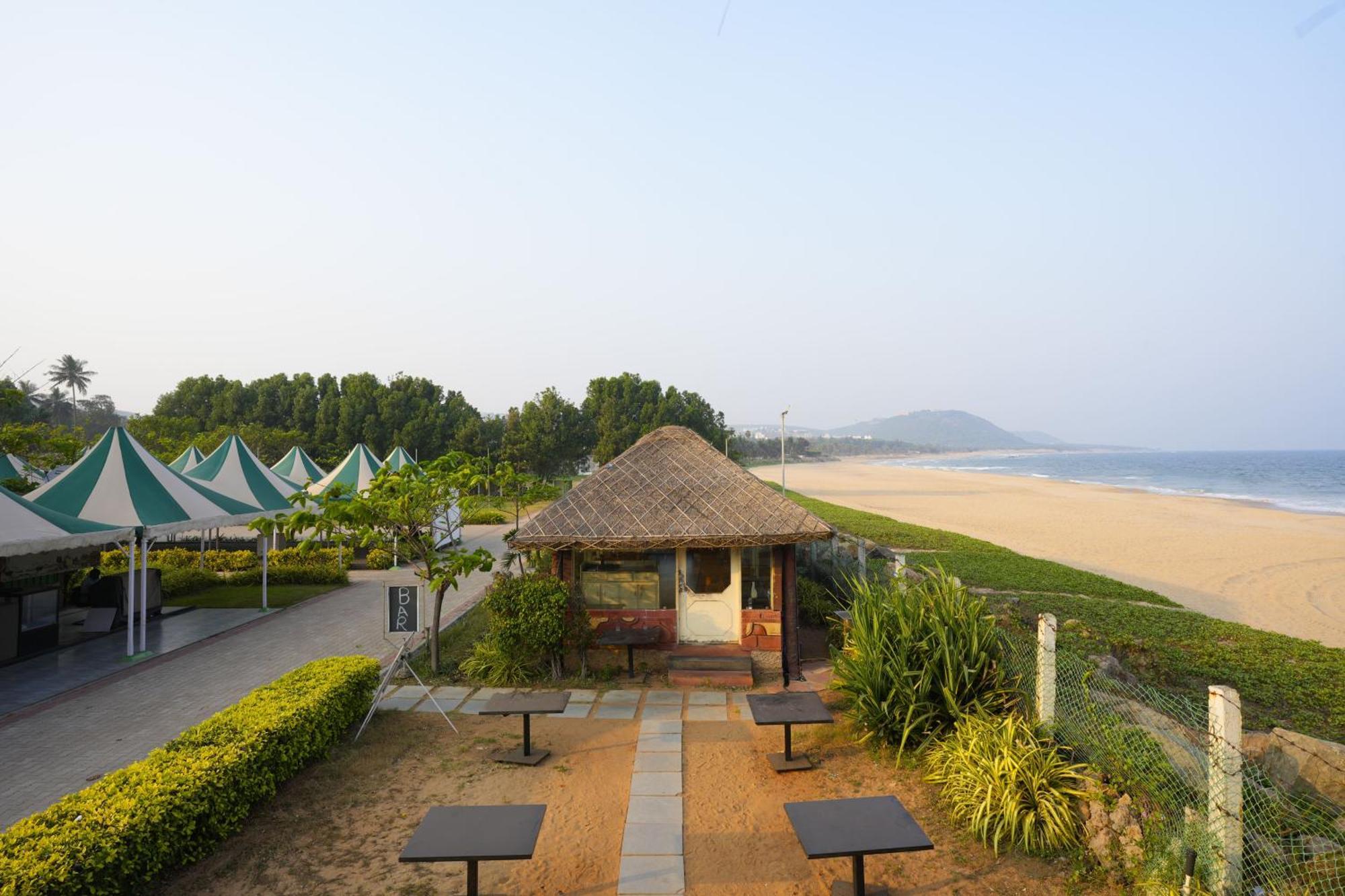 Shore Front Resort فيساخاباتنام المظهر الخارجي الصورة