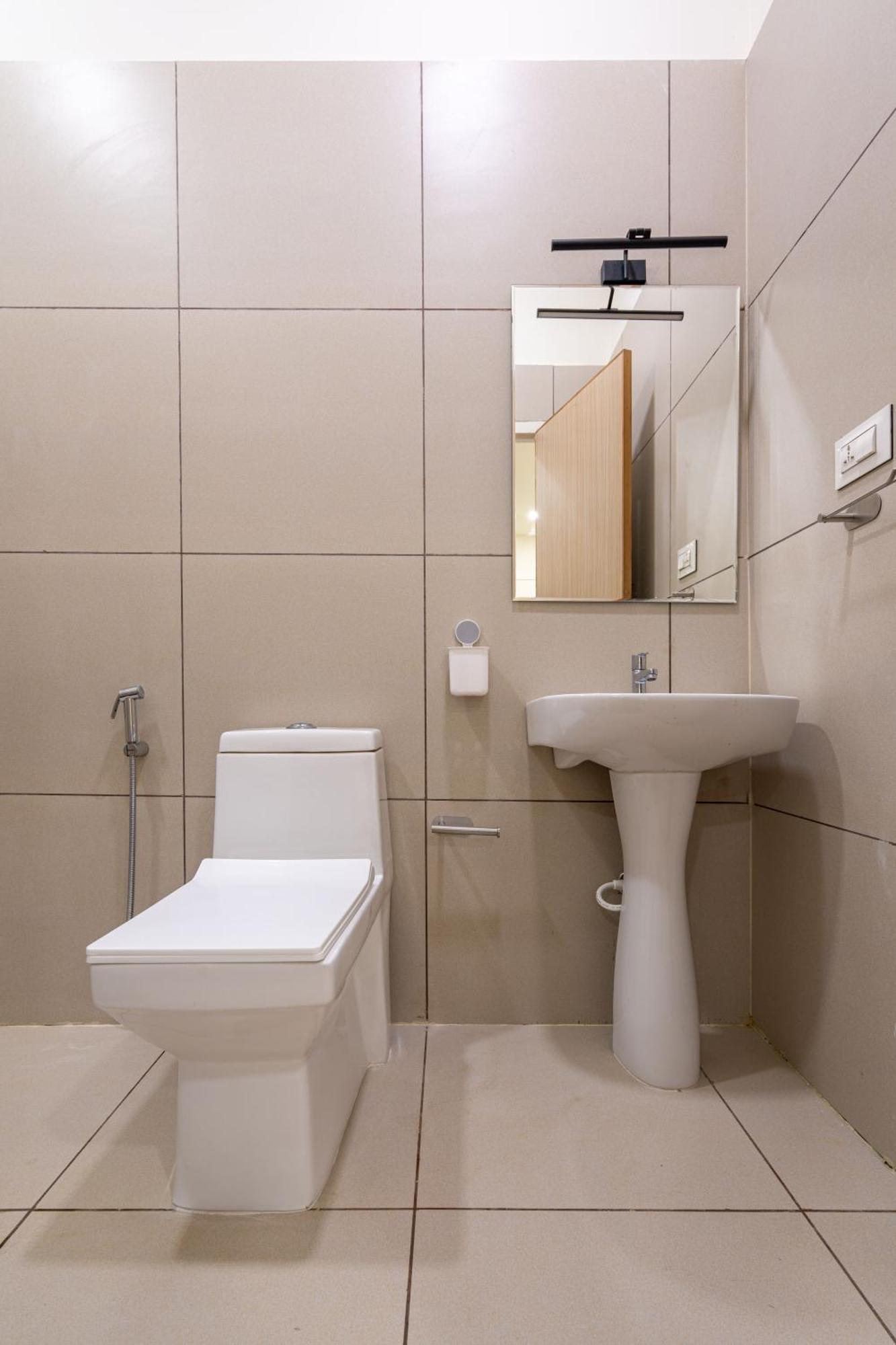 Shore Front Resort فيساخاباتنام المظهر الخارجي الصورة